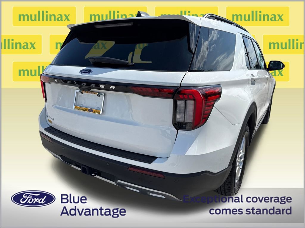 Used 2025 Ford Explorer Active w/ Active Comfort Package image 4