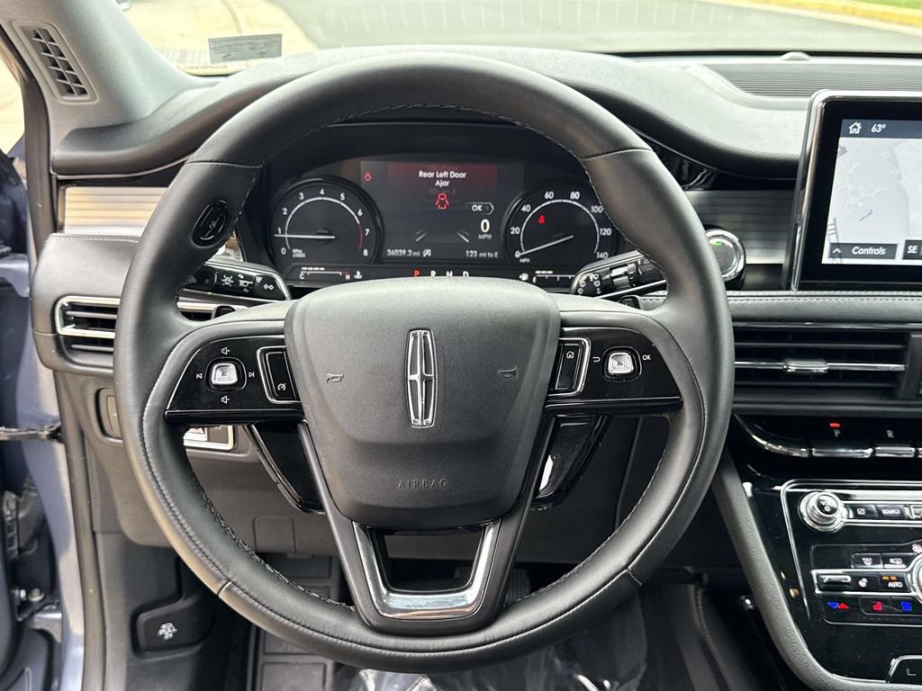 Used 2022 Lincoln Corsair FWD w/ Equipment Group 101A image 31