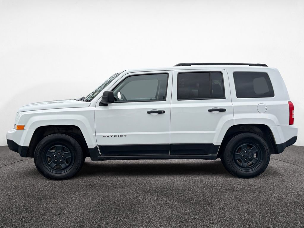 Used 2016 Jeep Patriot Sport image 2