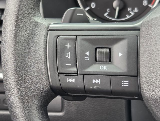 Used 2026 Nissan Rogue S FWD image 27