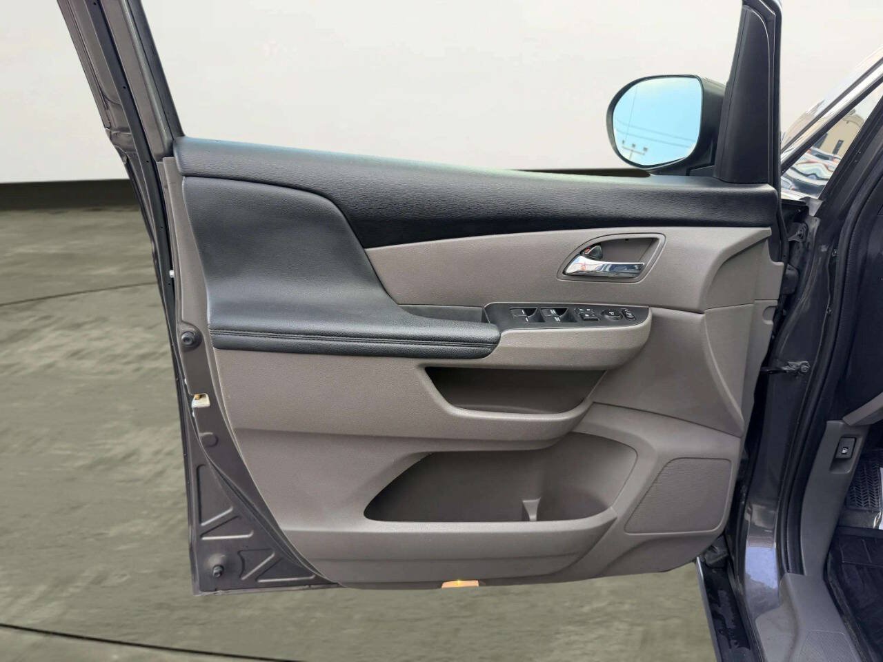 Used 2016 Honda Odyssey EX-L image 17