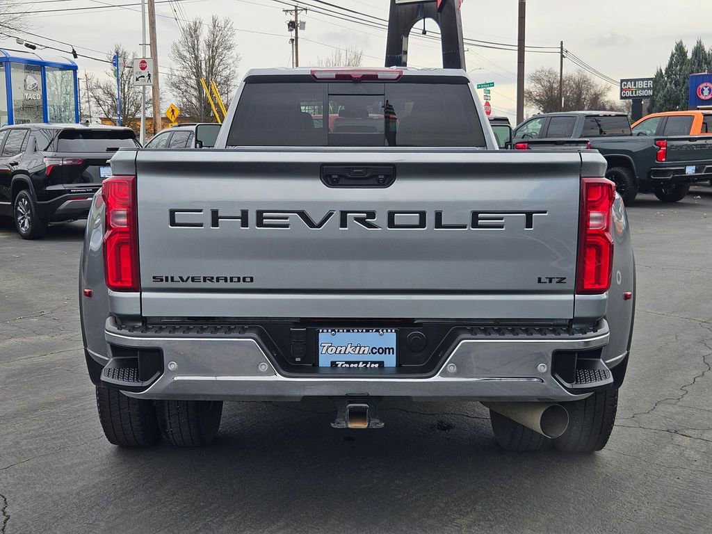 Used 2024 Chevrolet Silverado 3500 LTZ w/ LTZ Plus Package image 5