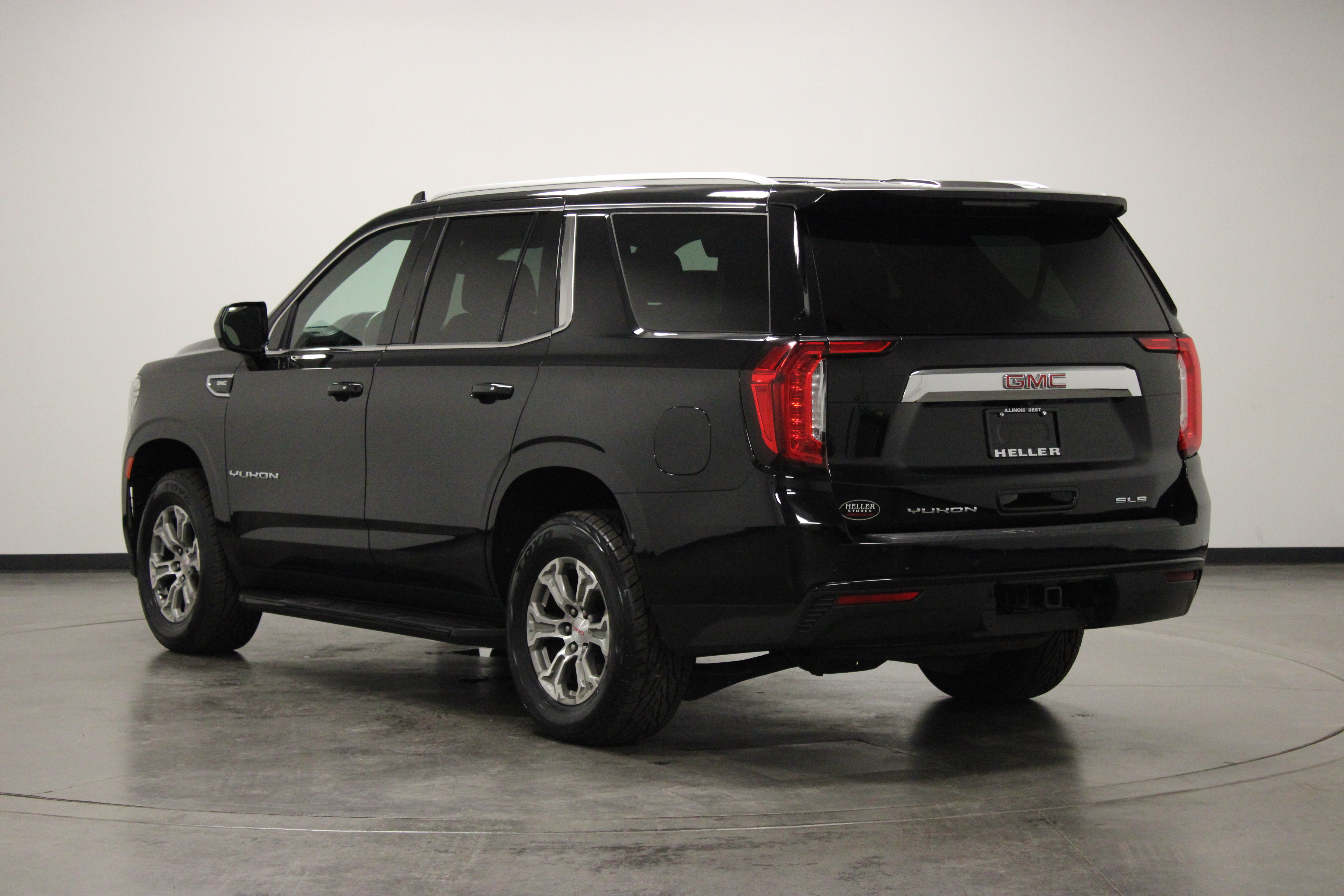 Used 2023 GMC Yukon SLE AWD/4WD image 6