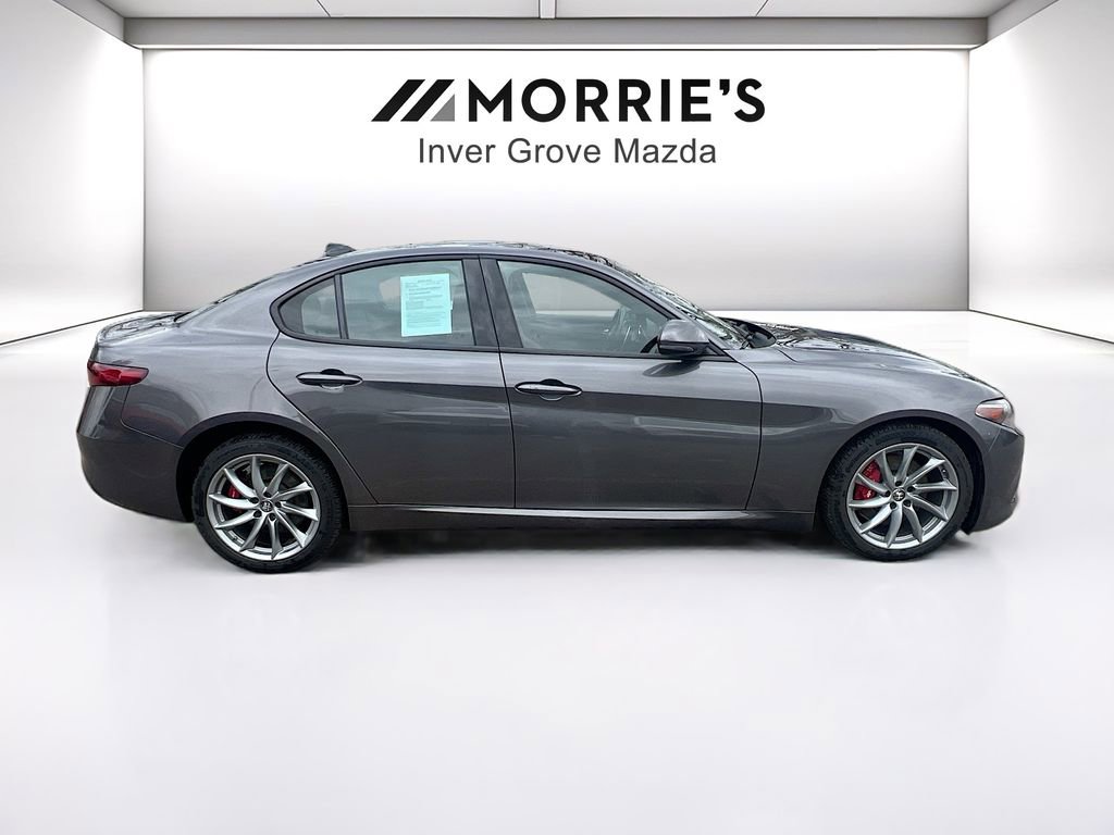 Used 2022 Alfa Romeo Giulia Sprint image 4
