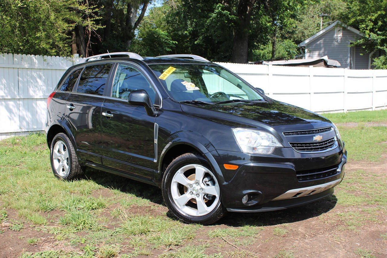 Used 2014 Chevrolet Captiva Sport LTZ FWD image 3