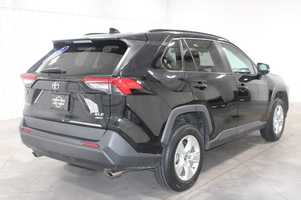 Used 2021 Toyota RAV4 XLE AWD/4WD image 9