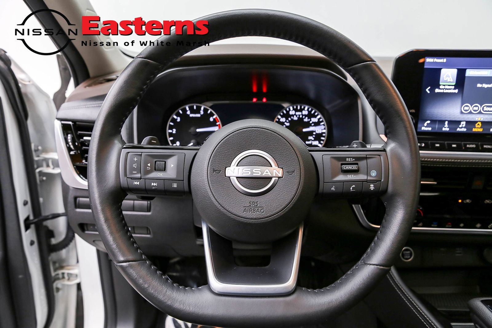 Used 2023 Nissan Rogue SL w/ SL Premium Package image 10