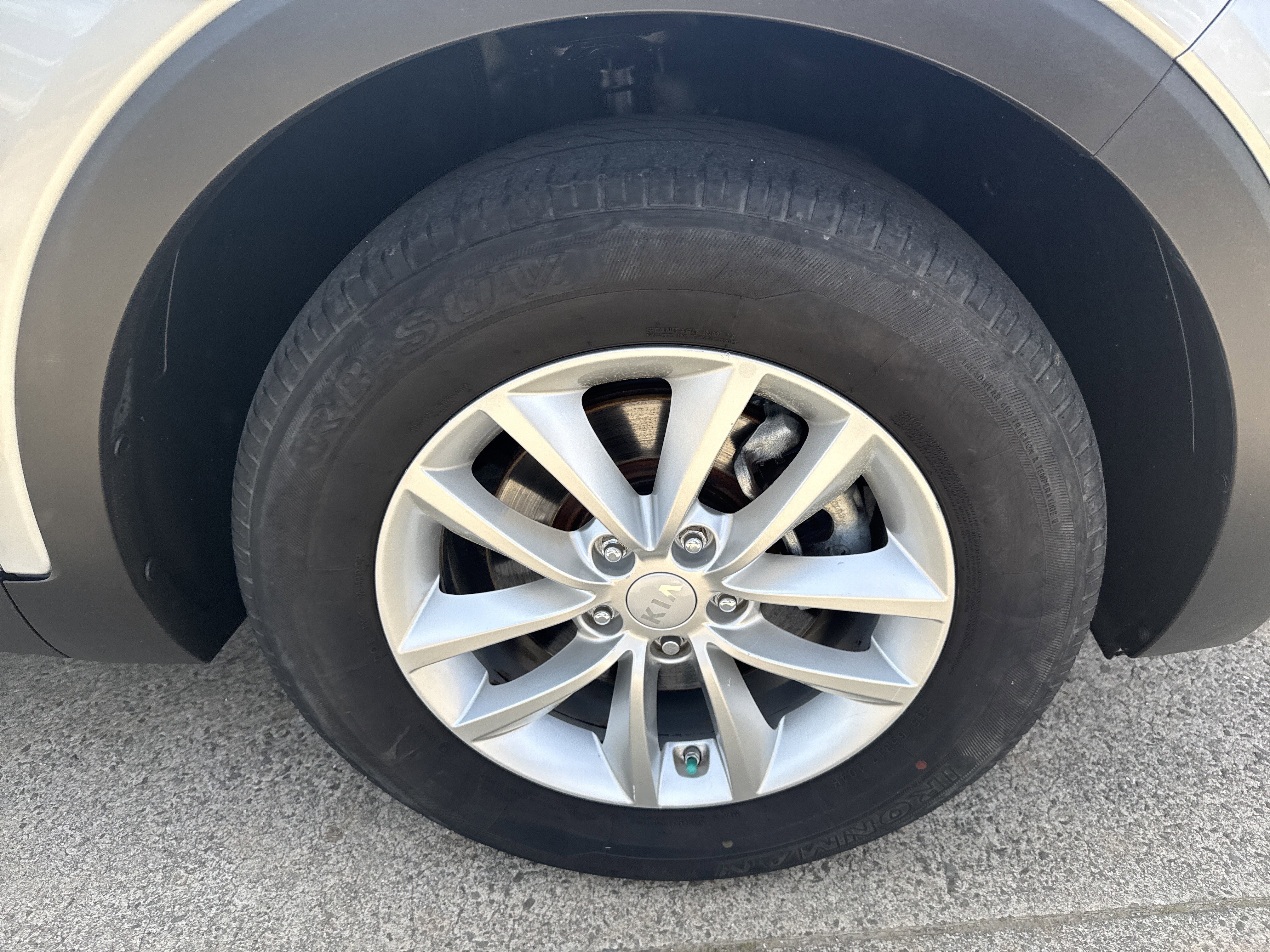 Used 2018 Kia Sorento LX image 12