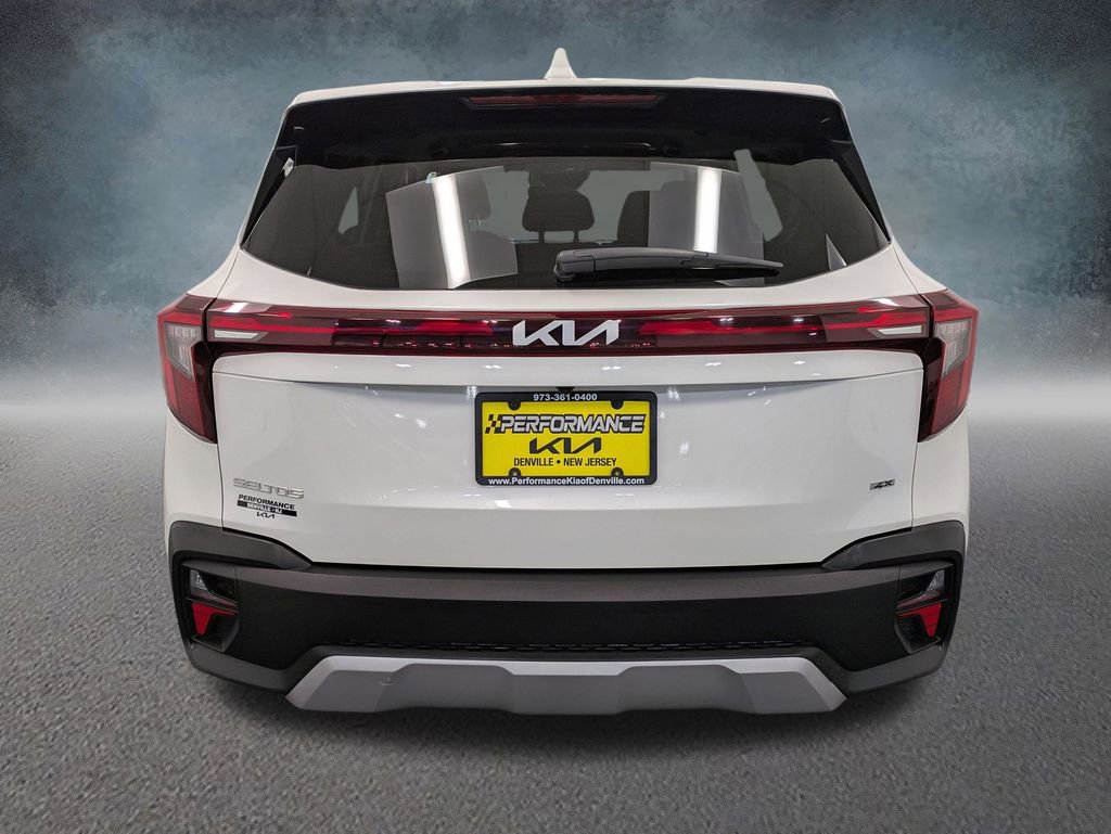 Certified 2025 Kia Seltos LX image 5