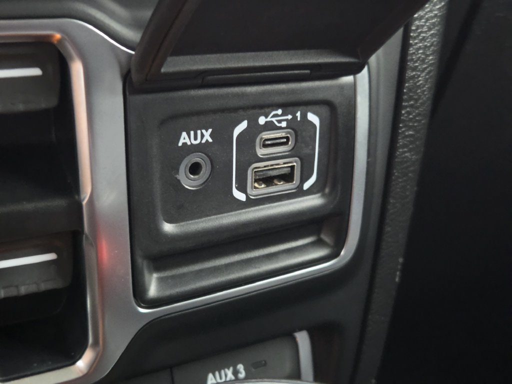 Used 2021 Jeep Gladiator Rubicon AWD/4WD image 25