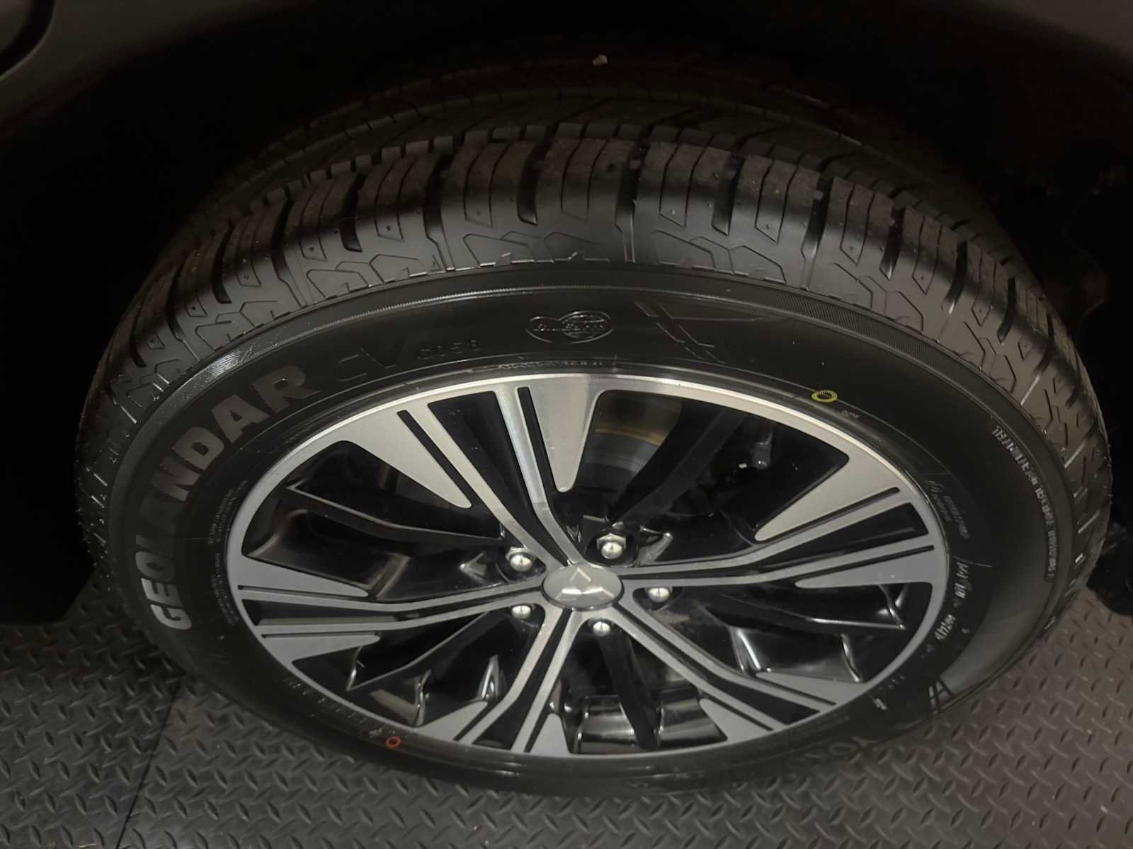 Used 2022 Mitsubishi Eclipse Cross SE image 9