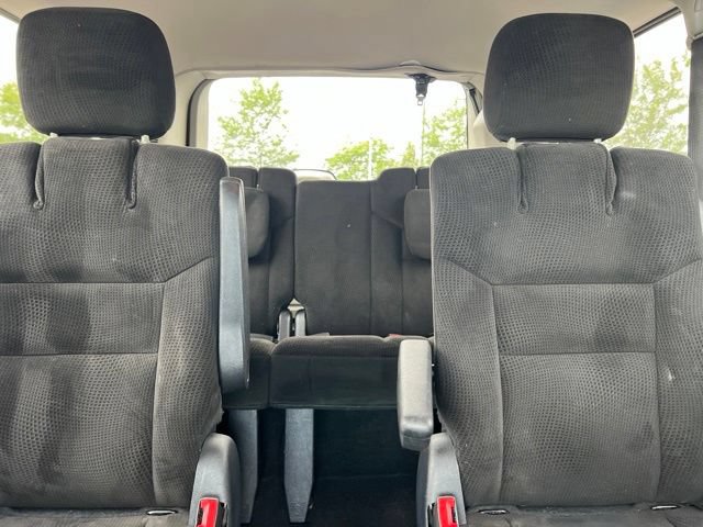 Used 2016 Dodge Grand Caravan SXT FWD image 24