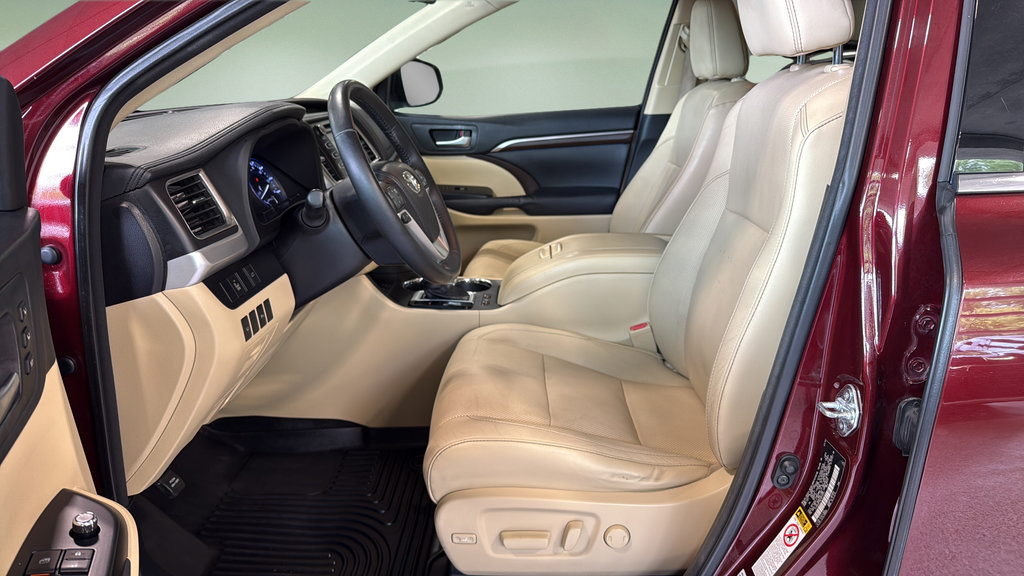 Used 2014 Toyota Highlander Limited AWD/4WD image 11