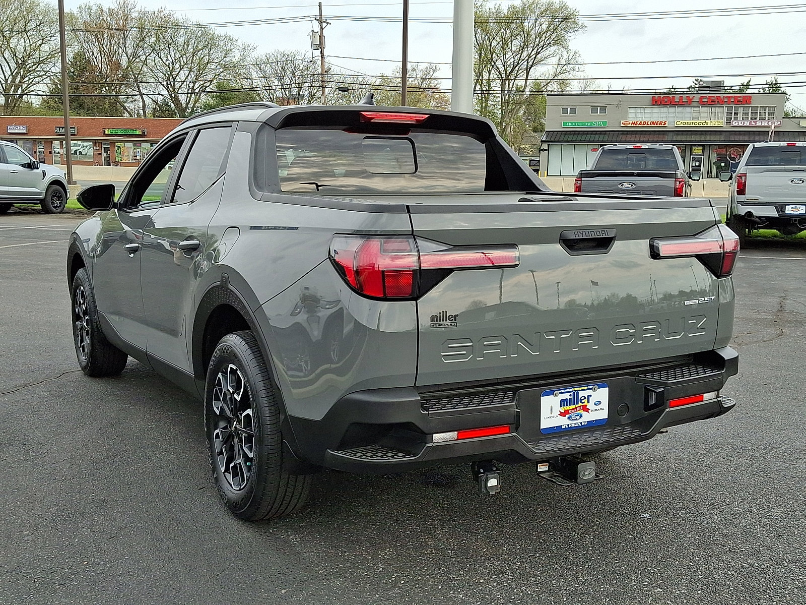 Used 2023 Hyundai Santa Cruz SEL Premium image 4