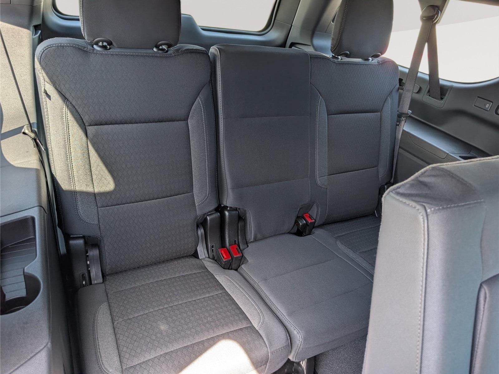 New 2026 Chevrolet Suburban LS w/ LPO, Dark Essentials Package AWD/4WD image 8