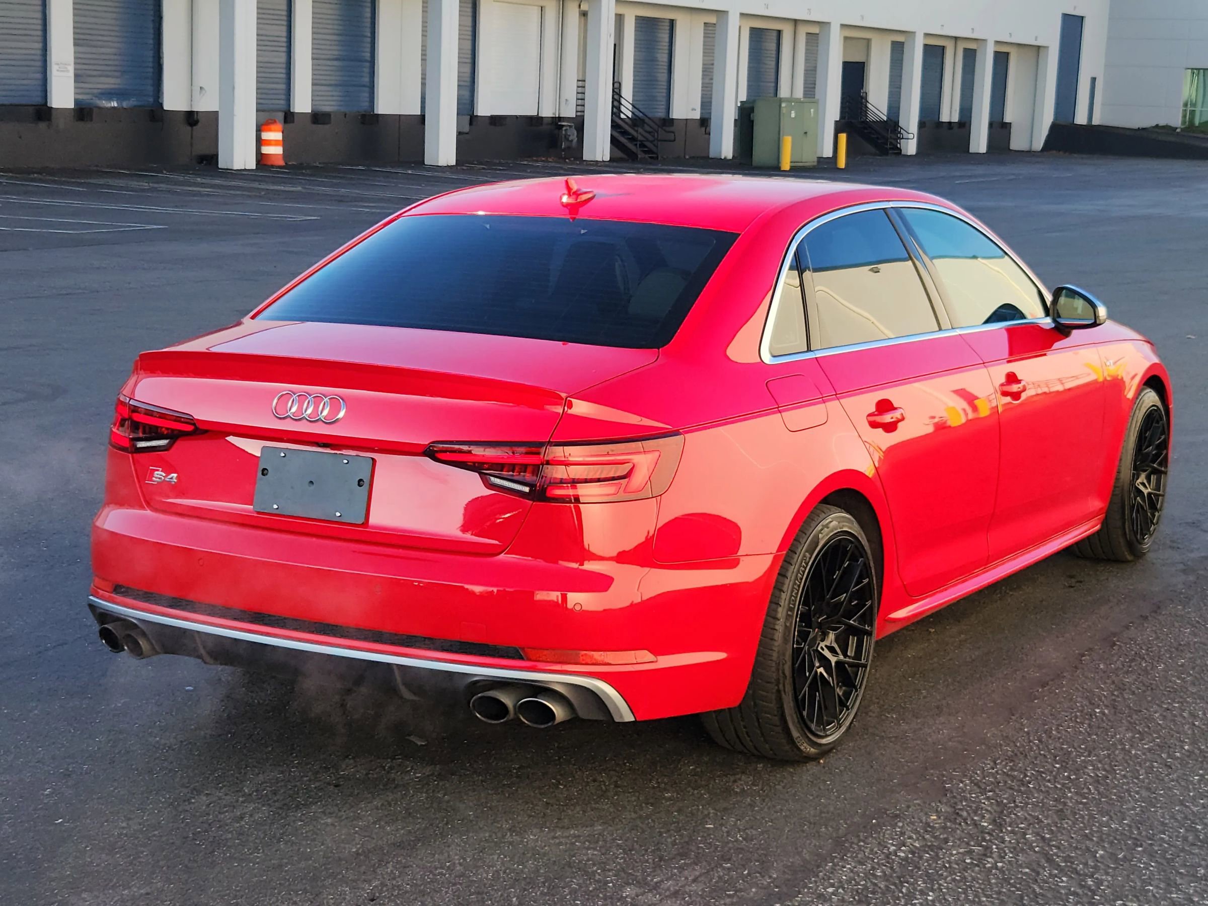 Used 2018 Audi S4 Premium Plus w/ S Sport Package image 4