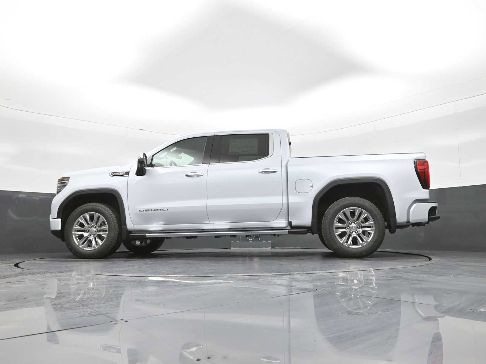 New 2026 GMC Sierra 1500 Denali w/ Technology Package AWD/4WD image 39
