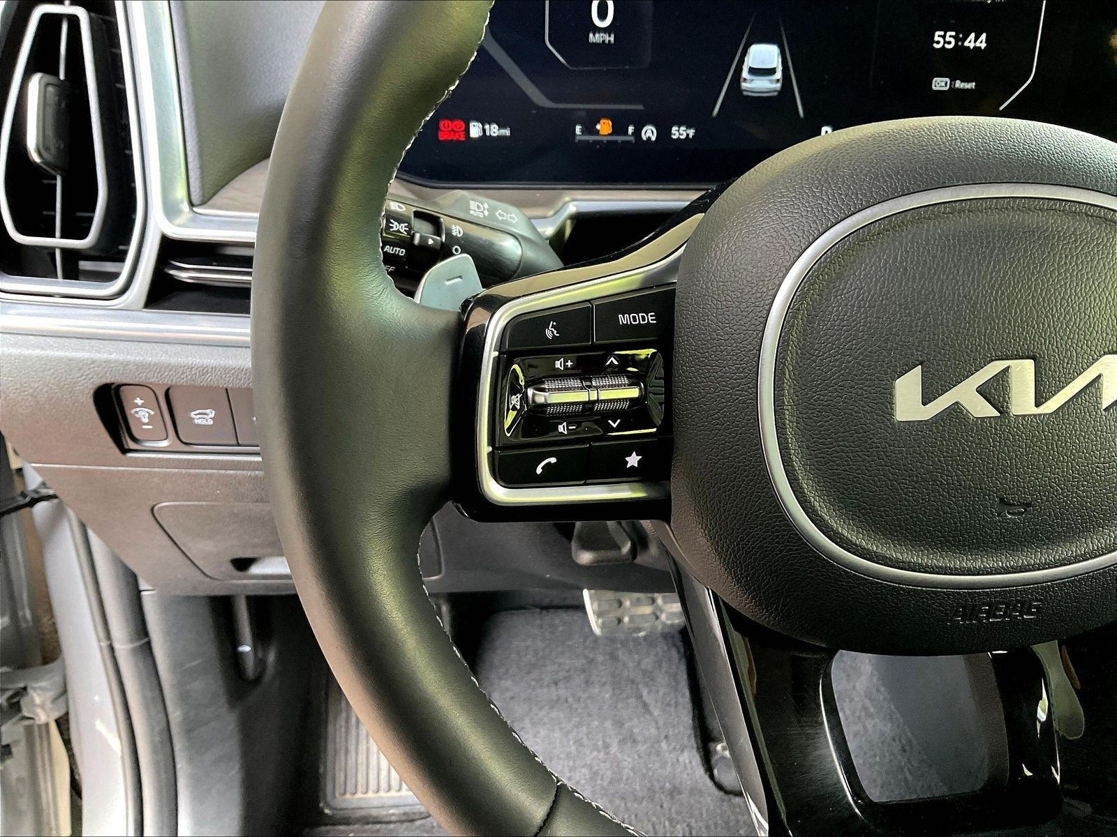 Used 2025 Kia Sorento SX Prestige AWD/4WD image 11