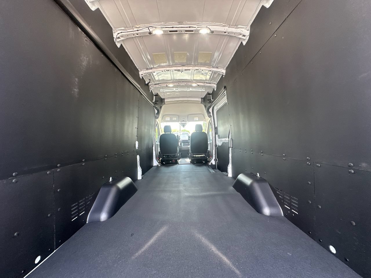 New 2026 Ford Transit 250 148 High Roof Extended w/ Load Area Protection Package RWD image 19