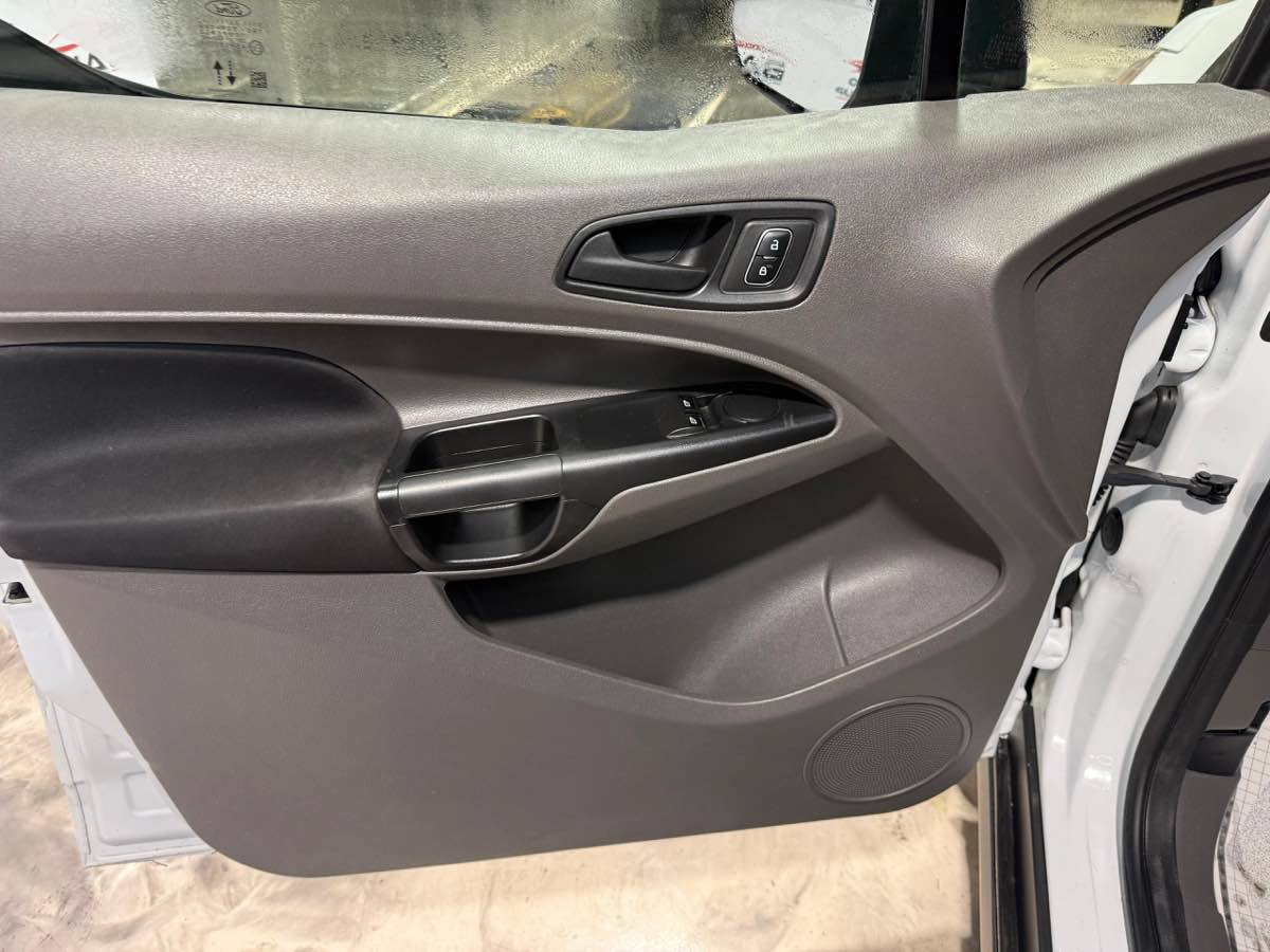 Used 2021 Ford Transit Connect XL FWD image 32