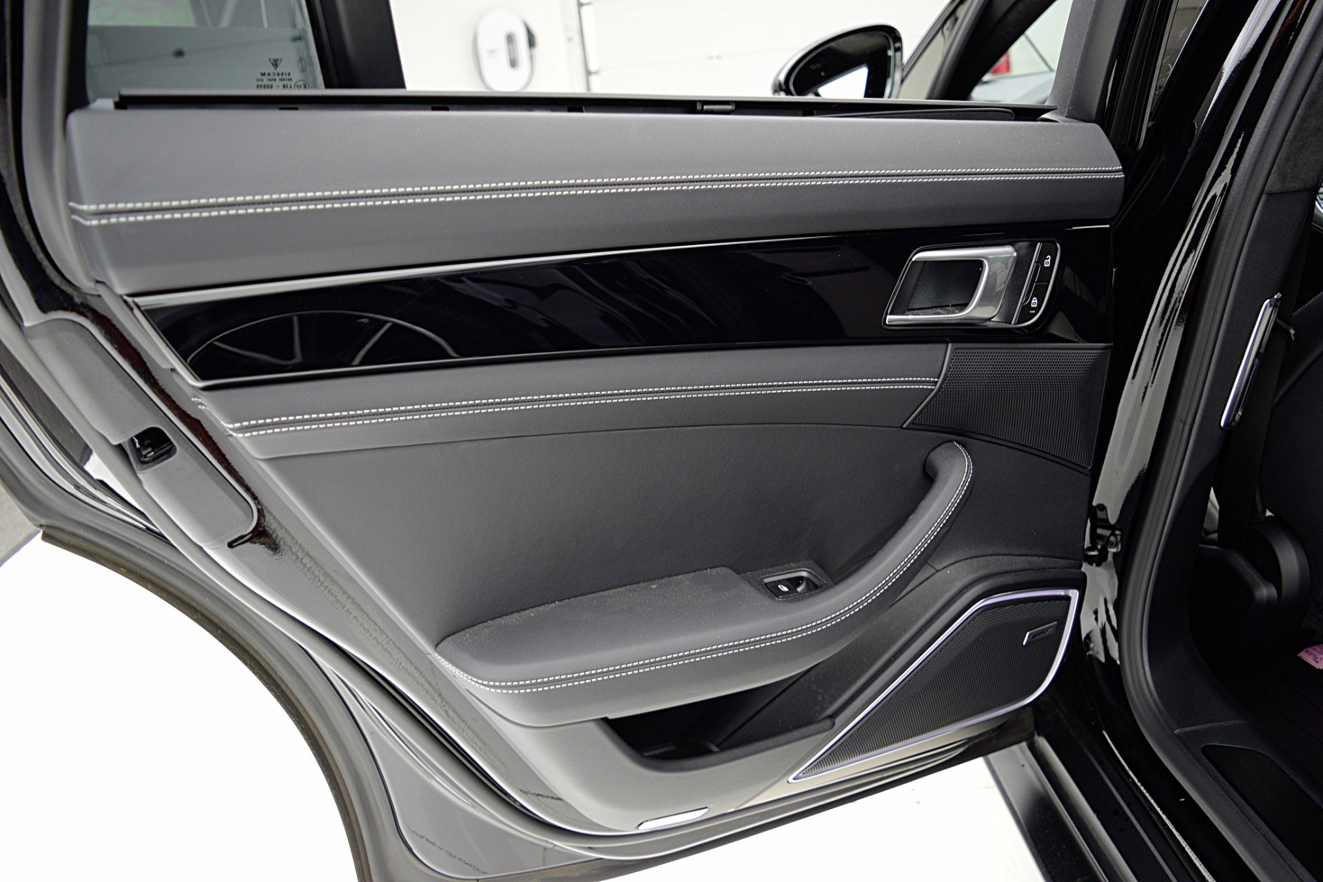 Used 2023 Porsche Panamera GTS image 35