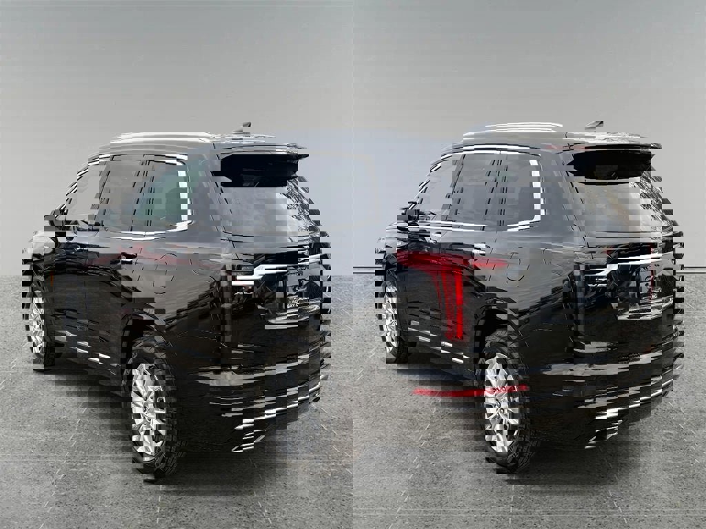 New 2025 Cadillac XT6 Luxury image 11