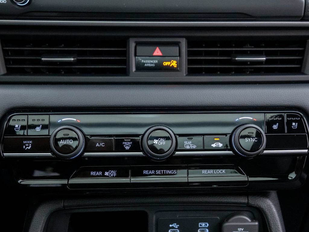 Certified 2026 Honda Pilot Black Edition image 23