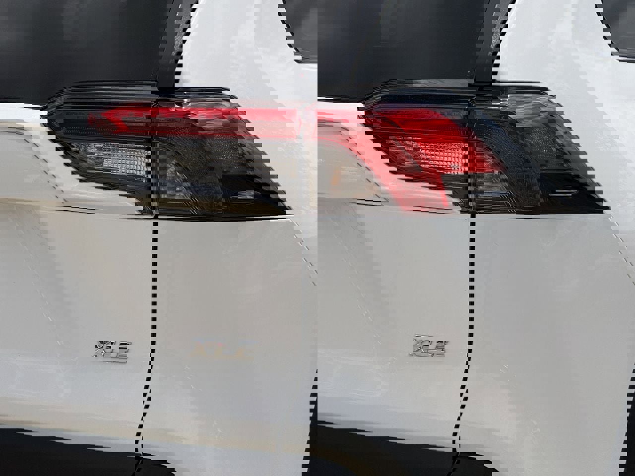 Used 2024 Toyota RAV4 XLE w/ Convenience Package image 7