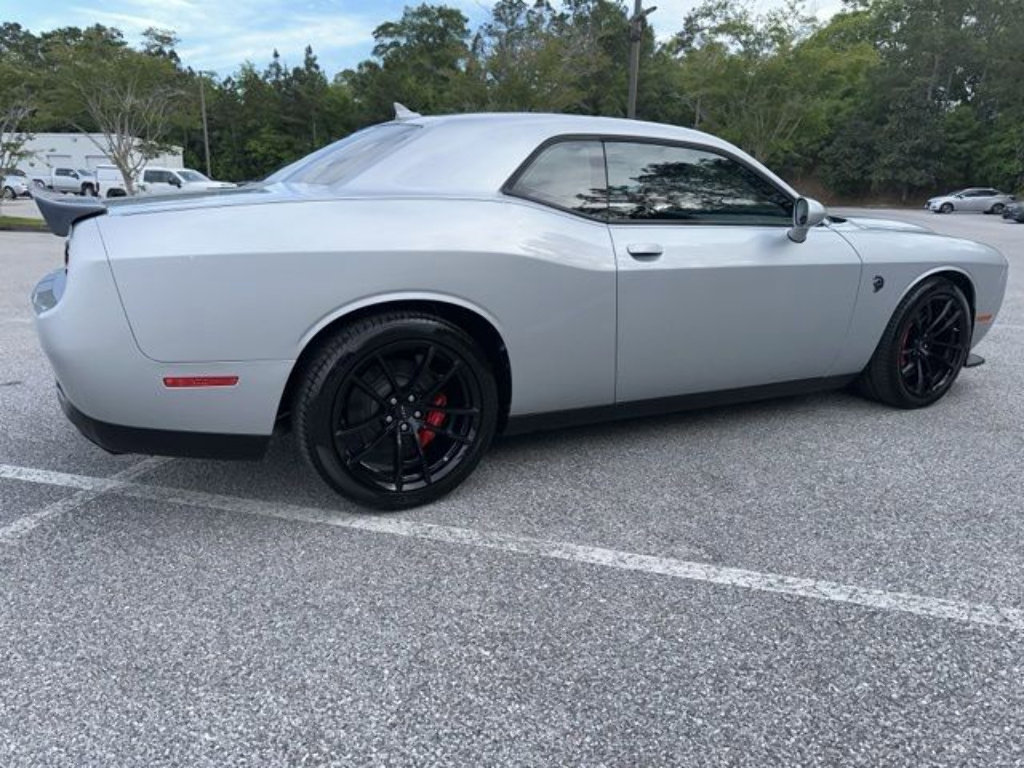 Used 2023 Dodge Challenger SRT Hellcat w/ Driver Convenience Group RWD image 5
