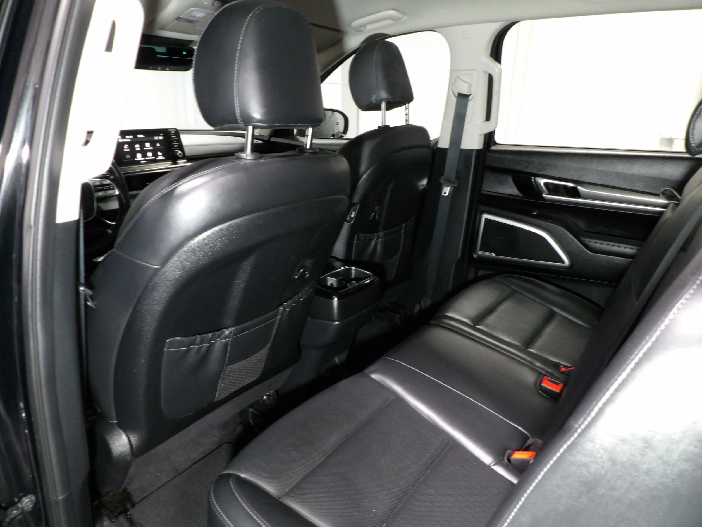 Used 2021 Kia Telluride LX AWD/4WD image 12