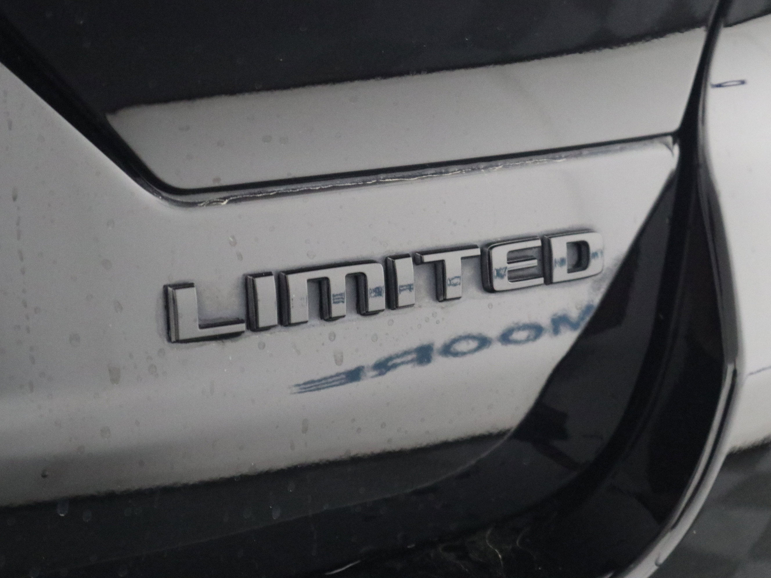 Used 2023 Jeep Grand Cherokee Limited w/ Black Appearance Package AWD/4WD image 39