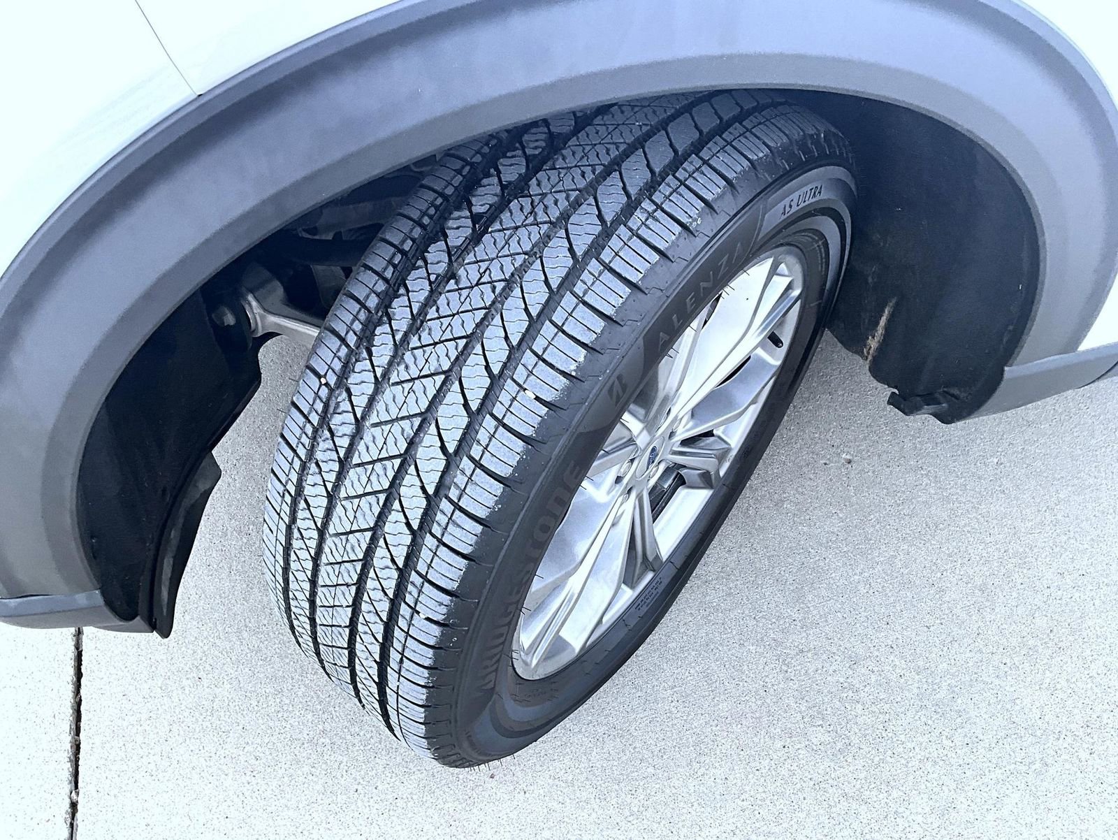 Used 2022 Ford Explorer XLT w/ Equipment Group 202A image 29