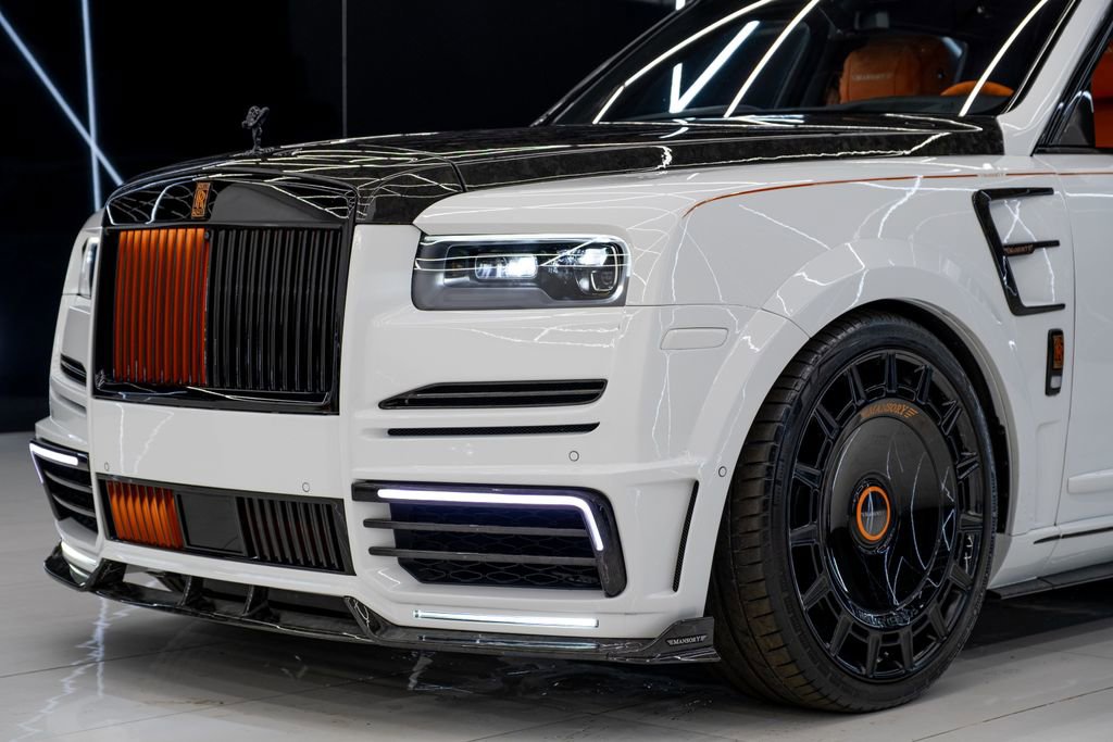 Used 2024 Rolls-Royce Cullinan image 4
