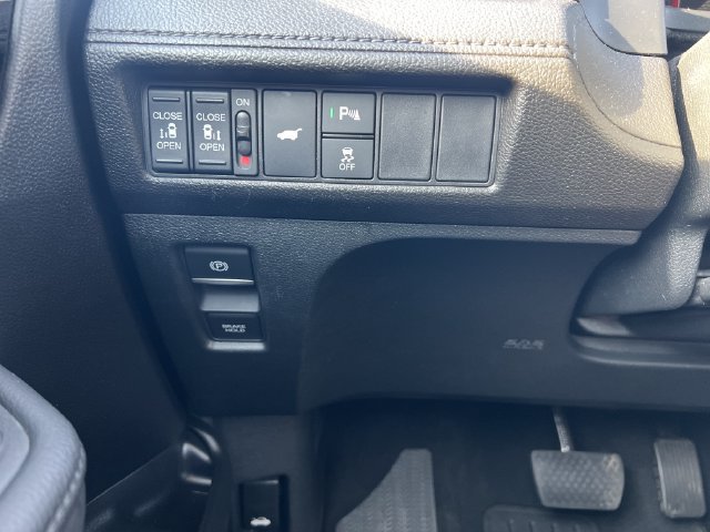 Used 2025 Honda Odyssey Touring image 19