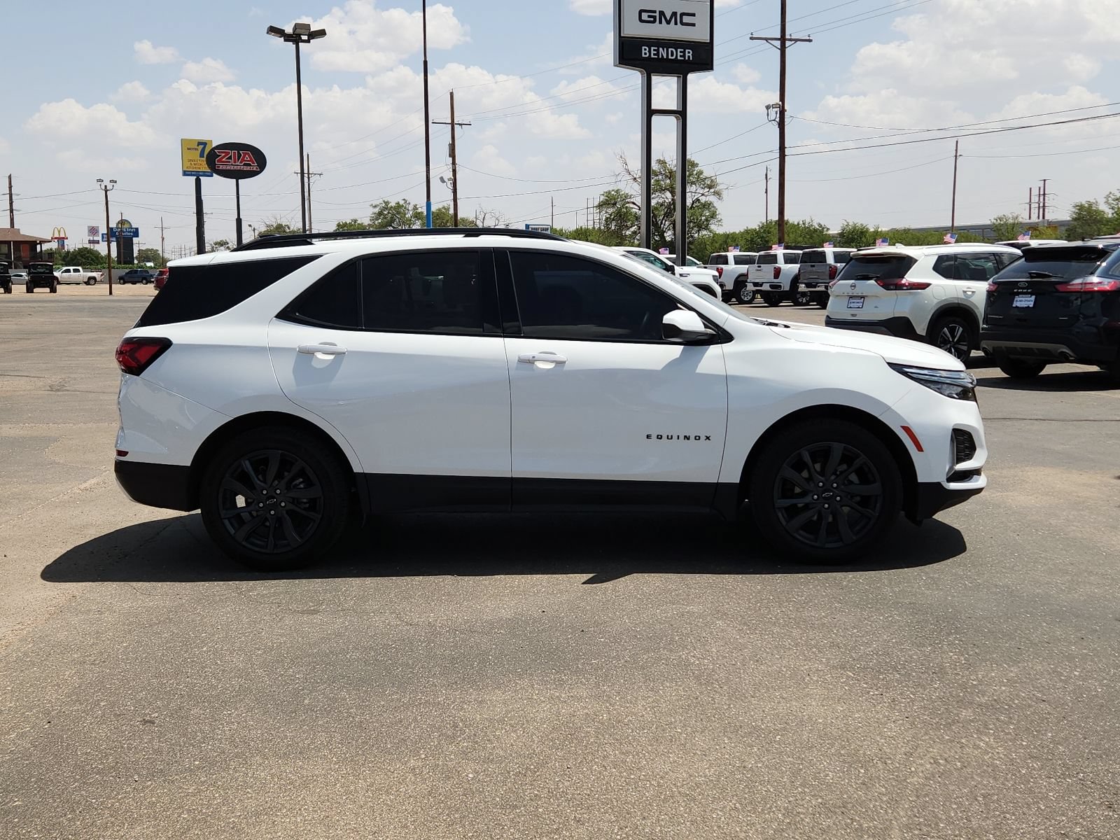 Used 2023 Chevrolet Equinox RS FWD image 5
