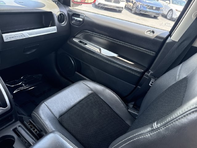 Used 2014 Jeep Compass Latitude FWD image 22