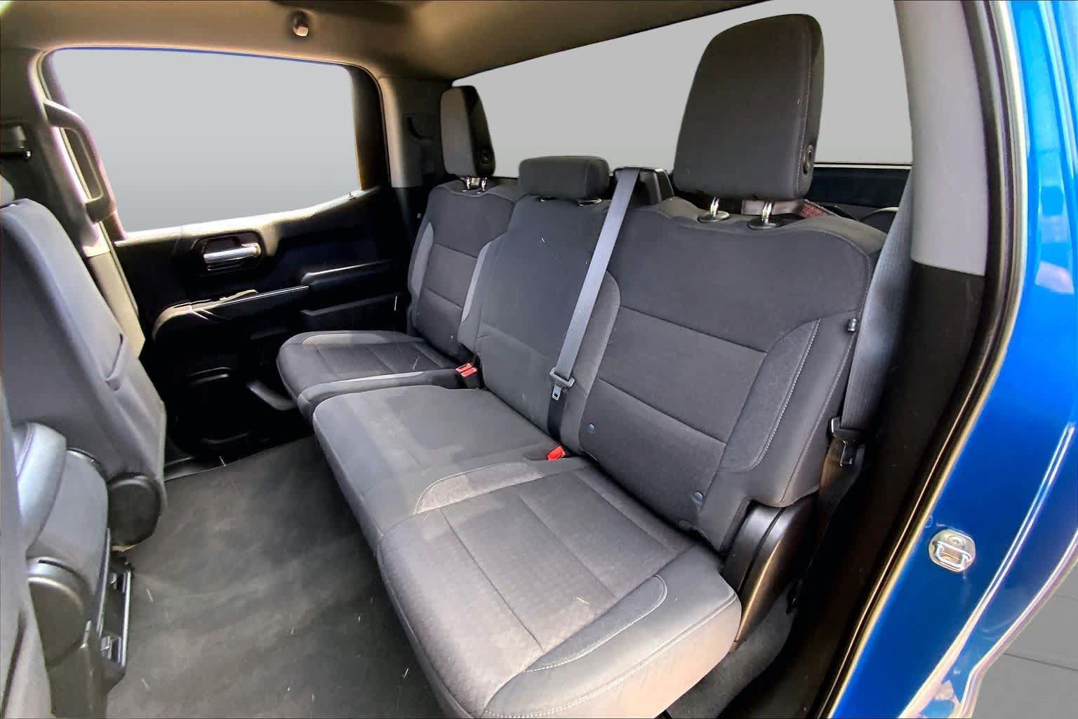 Certified 2022 Chevrolet Silverado 1500 Custom w/ LPO, Dark Essentials Package AWD/4WD image 21