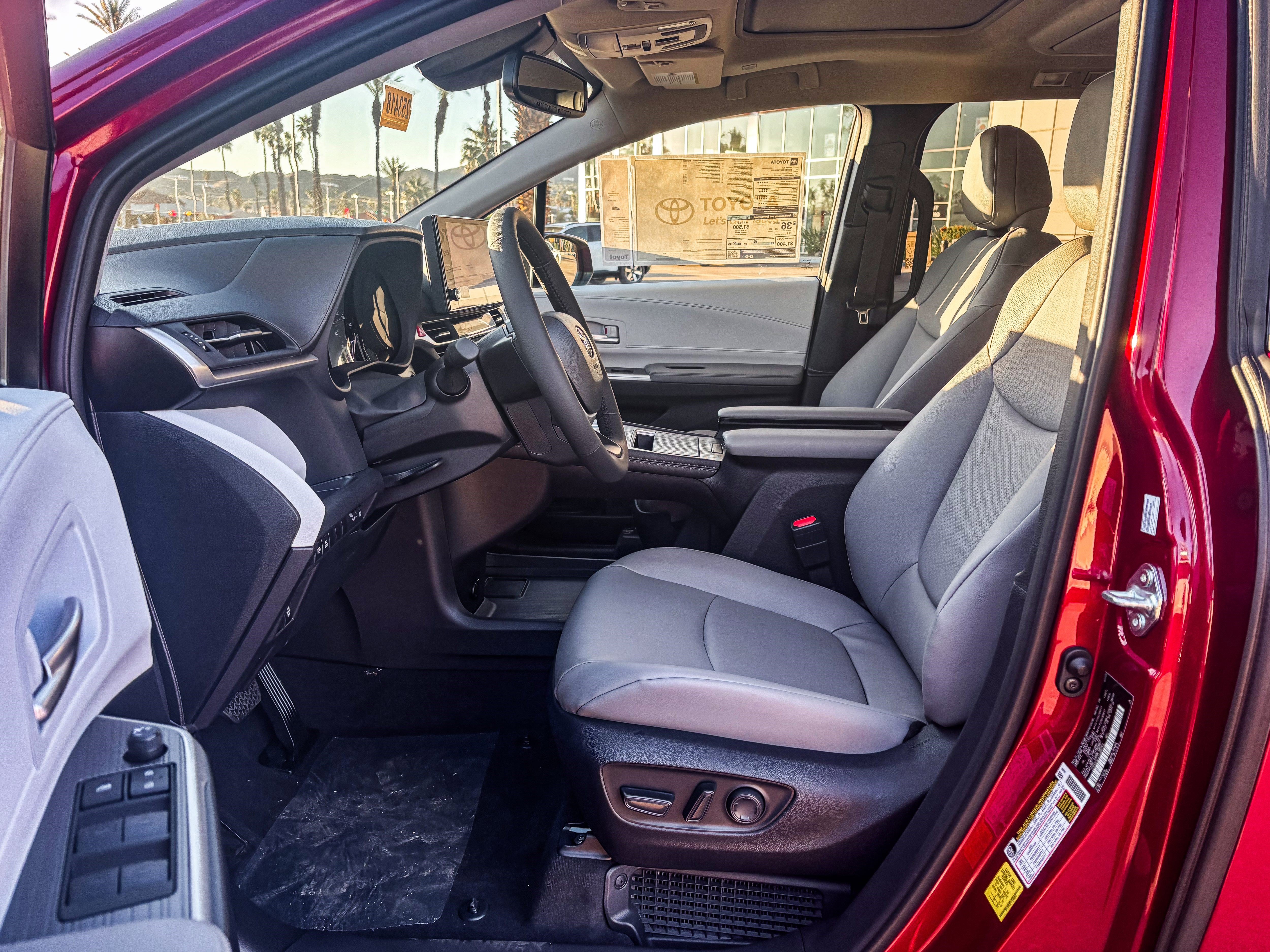 New 2026 Toyota Sienna XLE FWD image 20