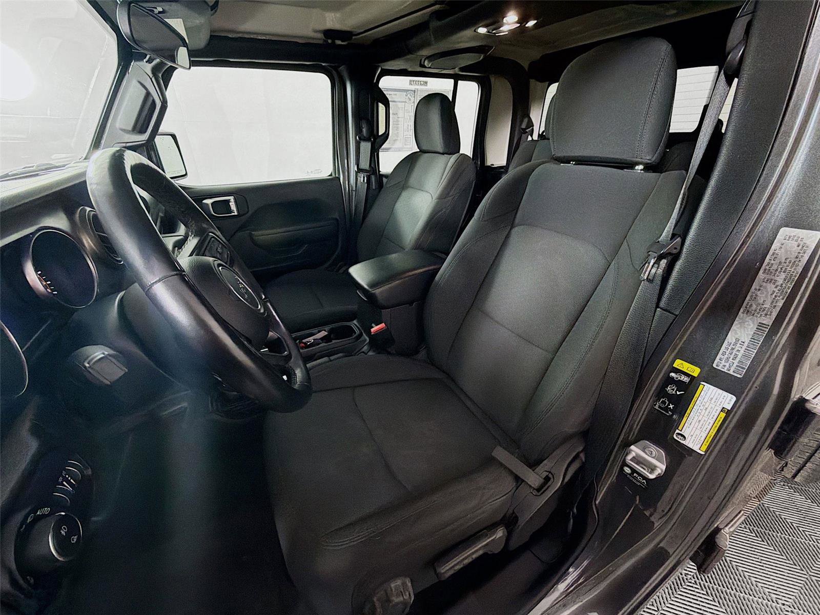 Used 2022 Jeep Gladiator Sport image 11