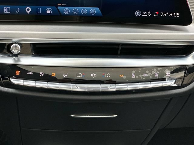 Used 2026 Cadillac Lyriq Luxury AWD/4WD image 5