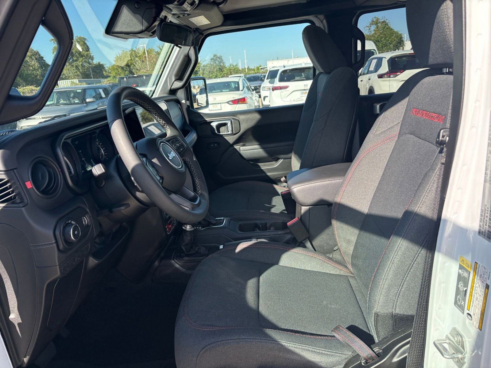 Used 2025 Jeep Wrangler Unlimited Rubicon image 25