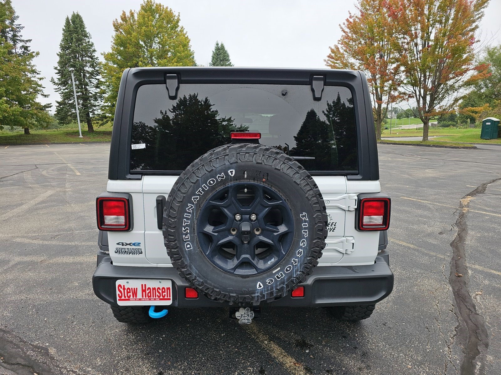 Used 2023 Jeep Wrangler Unlimited w/ Cold Weather Group AWD/4WD image 5