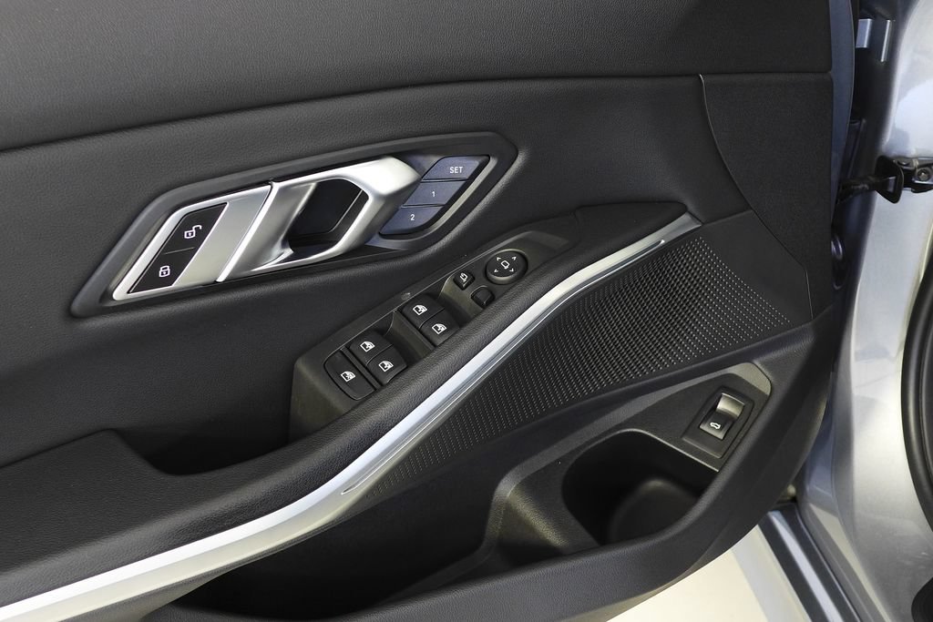 Used 2023 BMW 330i Sedan w/ Premium Package RWD image 12