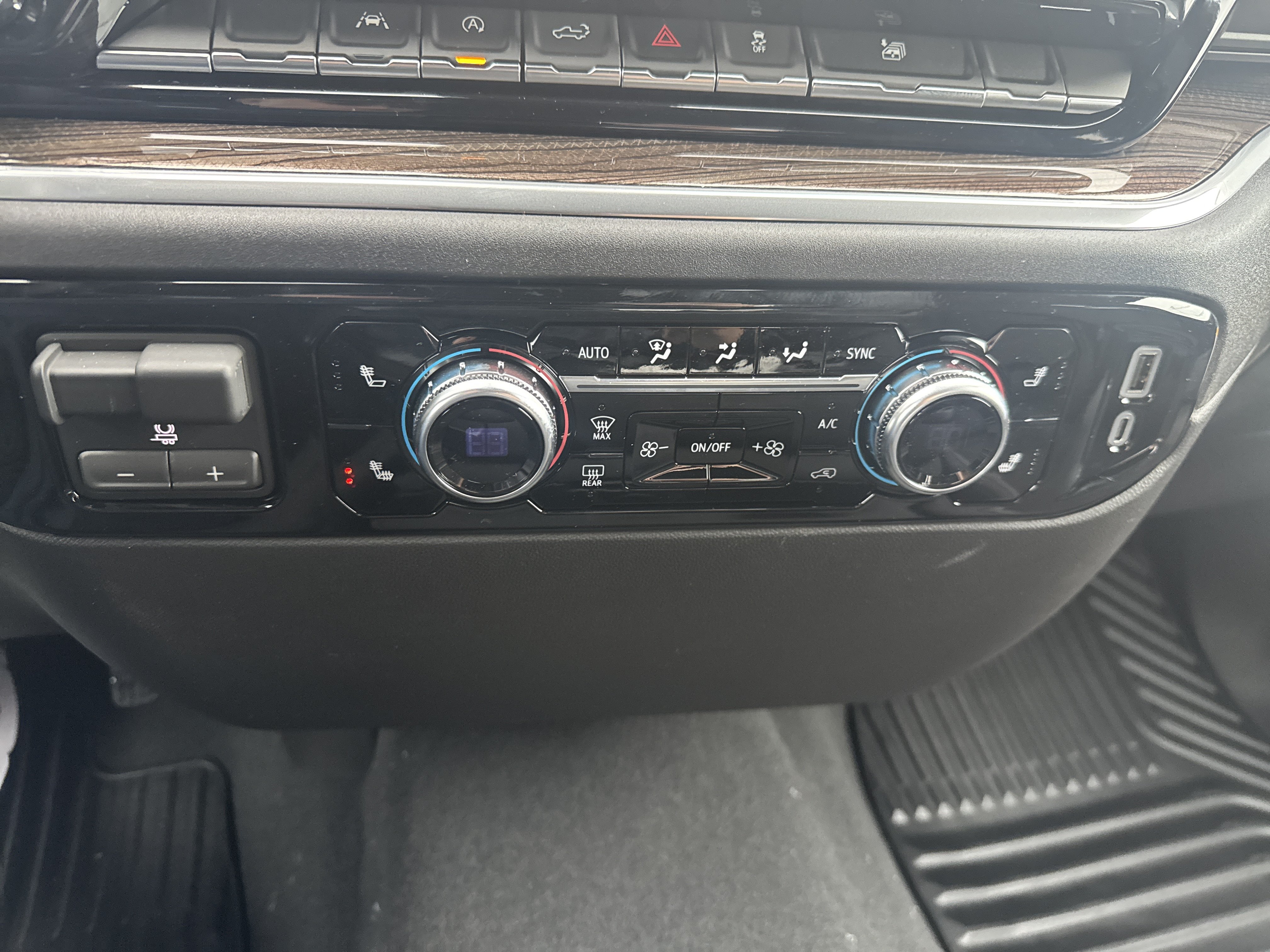 New 2026 GMC Sierra 1500 Elevation AWD/4WD image 25