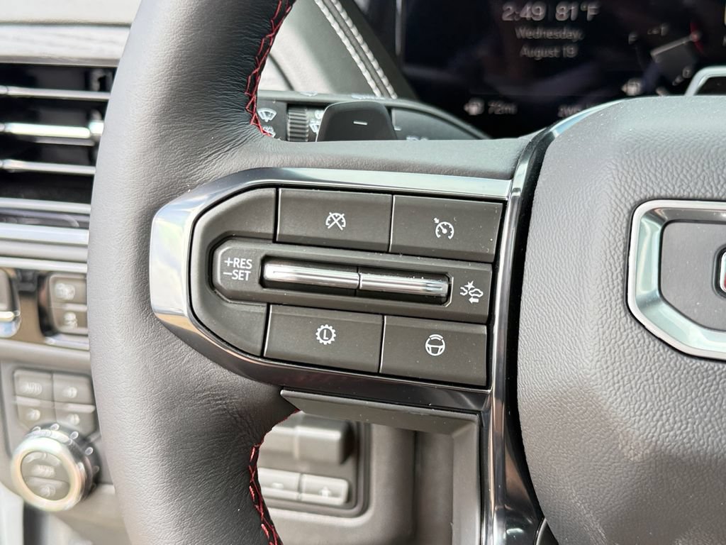 New 2026 GMC Yukon AT4 Ultimate AWD/4WD image 17