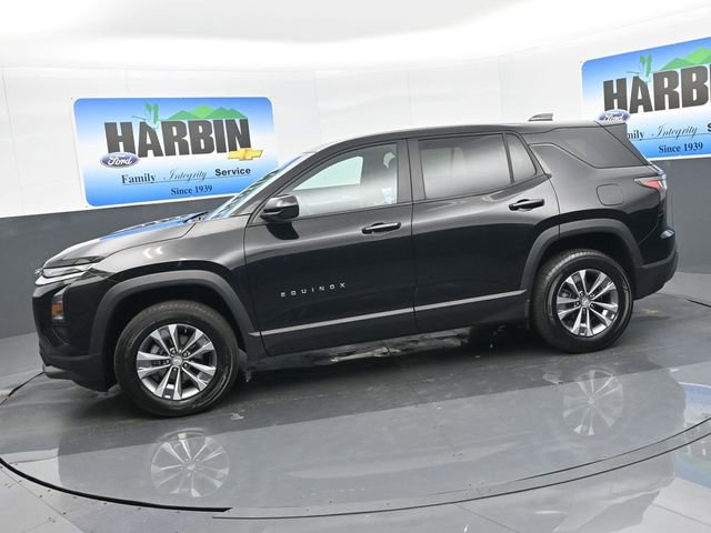 Used 2025 Chevrolet Equinox LT image 2