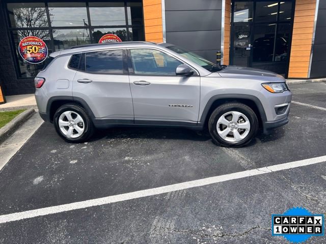 Used 2019 Jeep Compass Latitude image 2