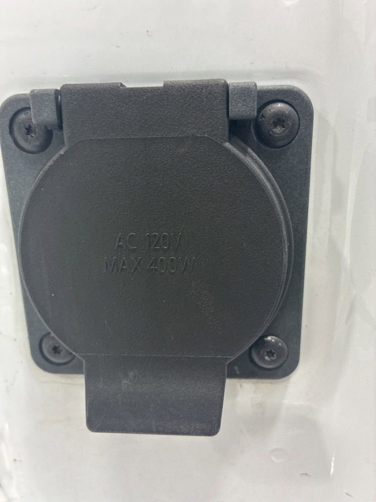 Used 2024 Chevrolet Silverado 1500 Custom RWD image 11