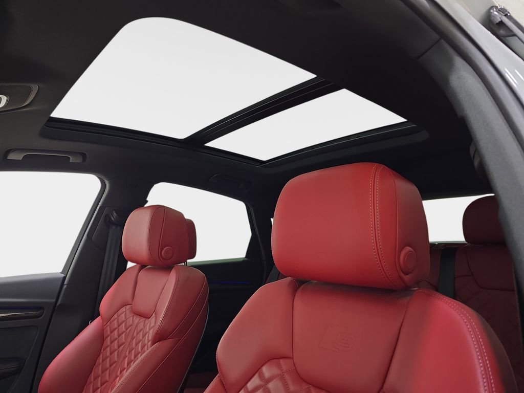 Used 2023 Audi SQ5 Prestige w/ Prestige Package image 31