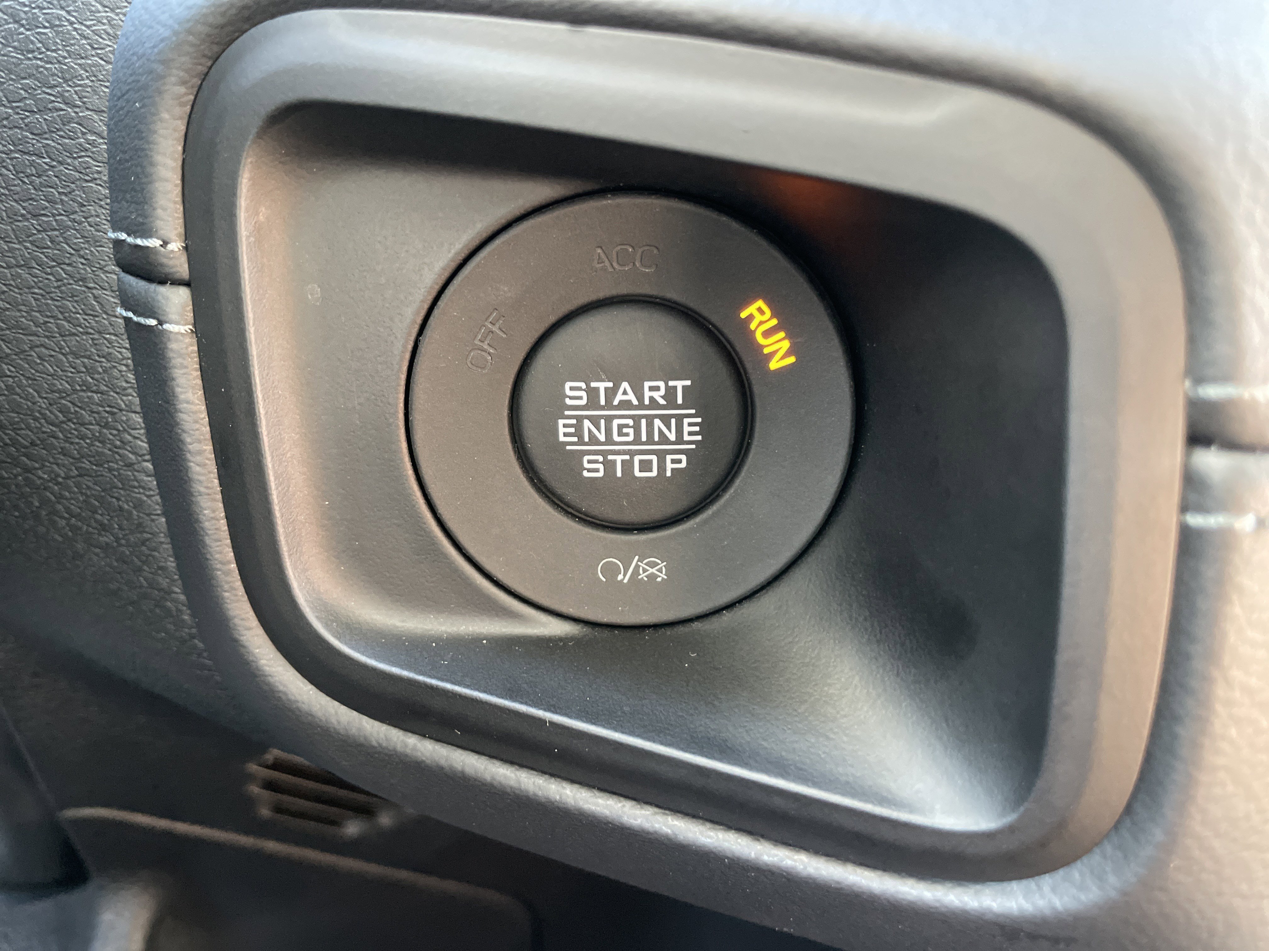 Used 2025 Jeep Wrangler Sahara image 42